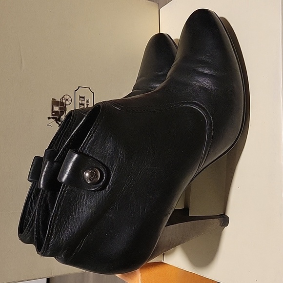 Coach Aliza waxy leather bootie - Picture 4 of 9